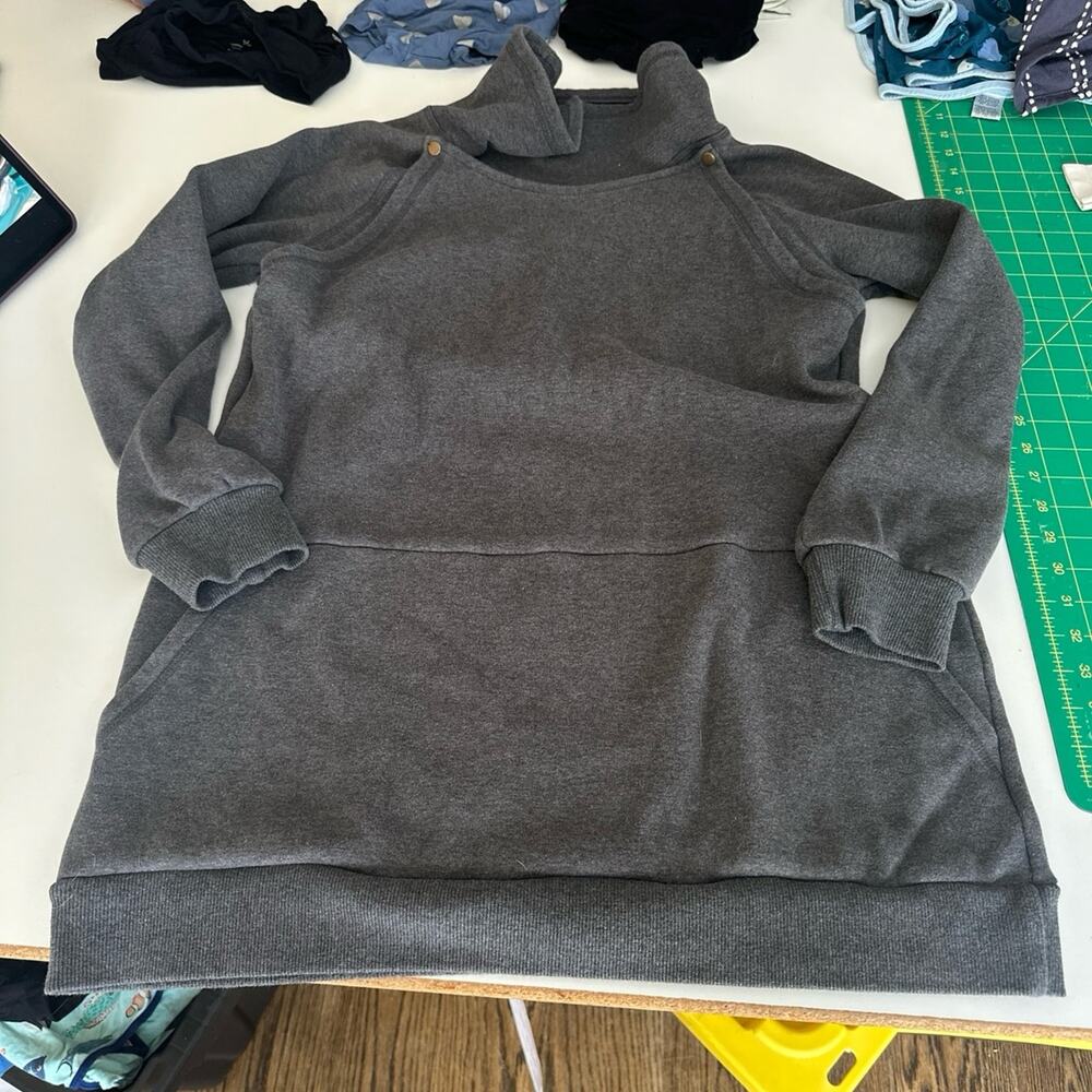 Latched Mama Babywearing pullover
